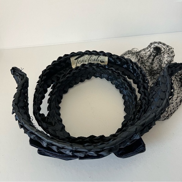 Vintage Retro Toni Leslie Braided Black Ladies Hat with Bow and Face Netting - Picture 7 of 12